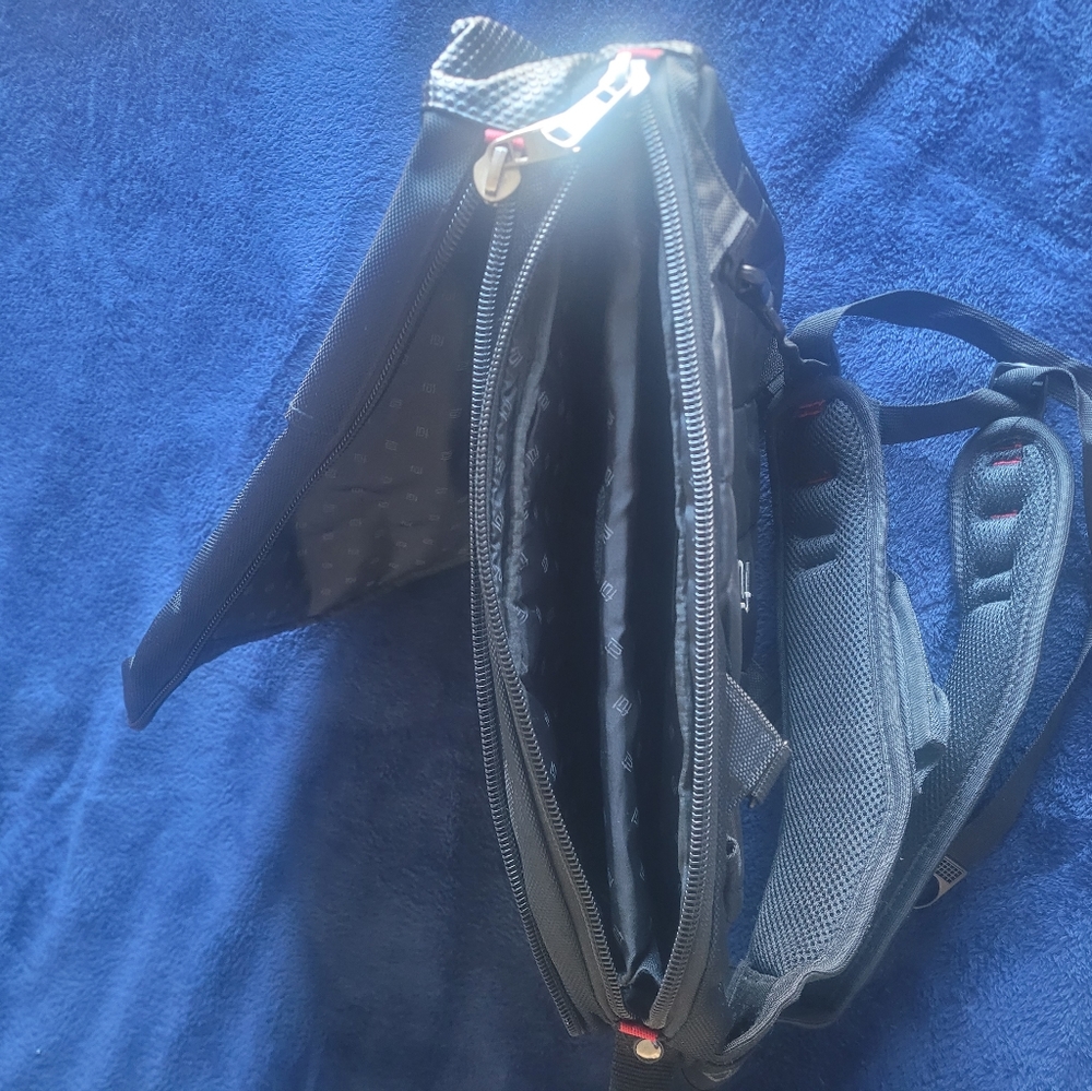 Compact Computer Backpack - image 4